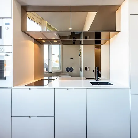 Deluxe By Homing Cascais