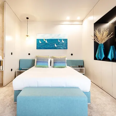 Deluxe By Homing Cascais